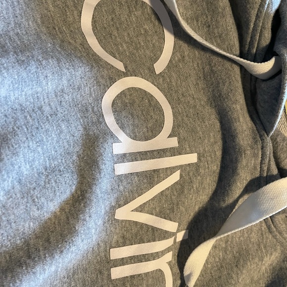 Calvin Klein hoodie - Picture 2 of 4